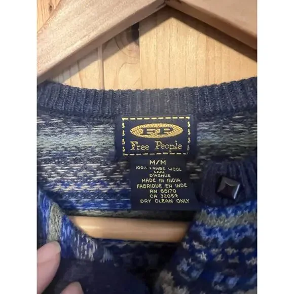 Vintage FREE PEOPLE Cardigan Sweater 100% Lambswool Size M - Picture 3 of 6